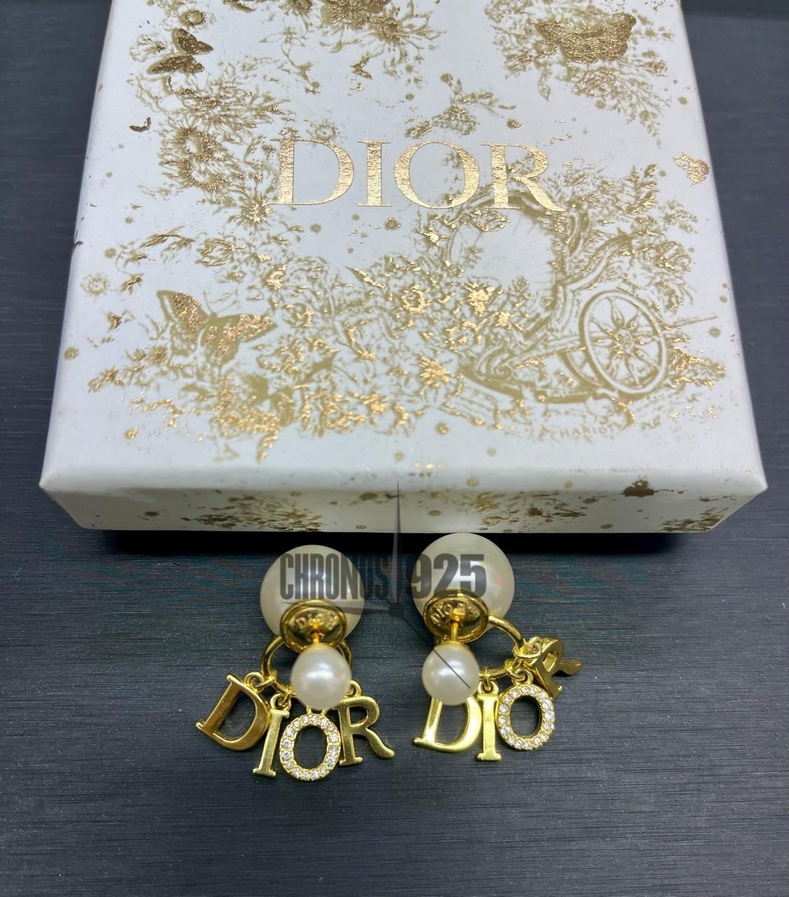 Arete dior