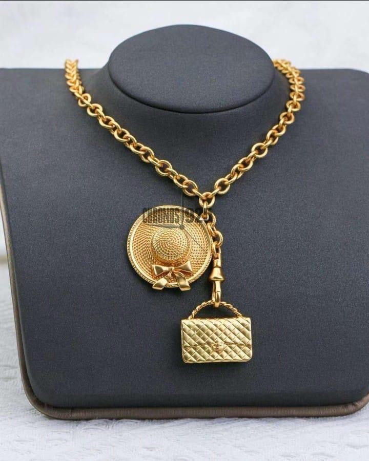 Collar Chanel