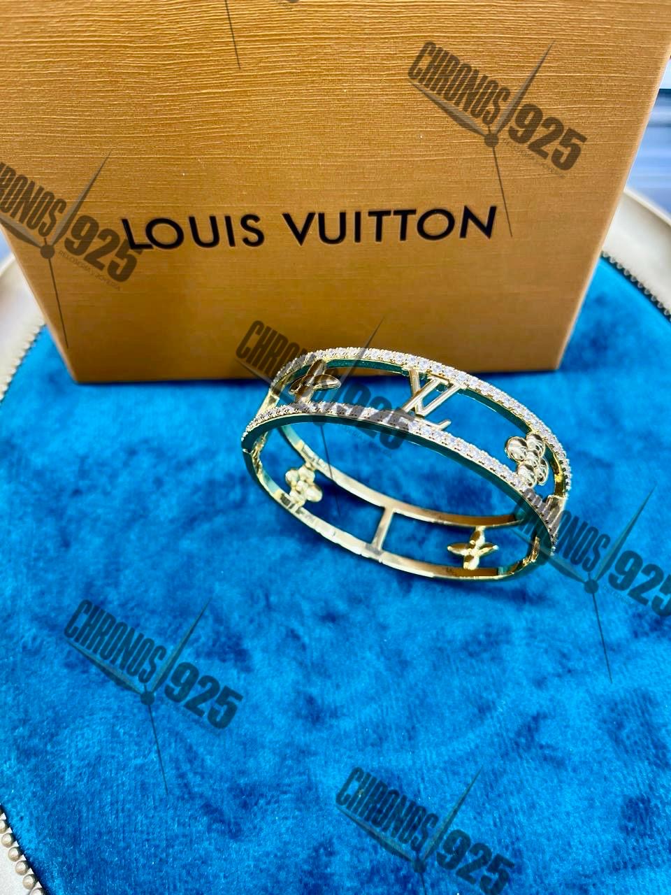 Brazalete LV