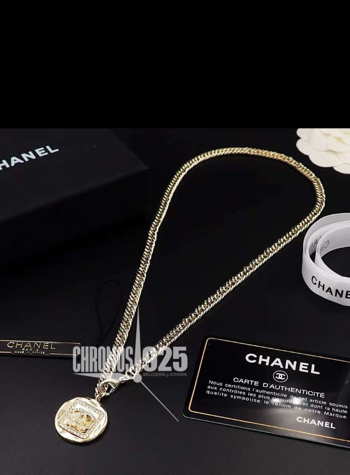 Collar Chanel