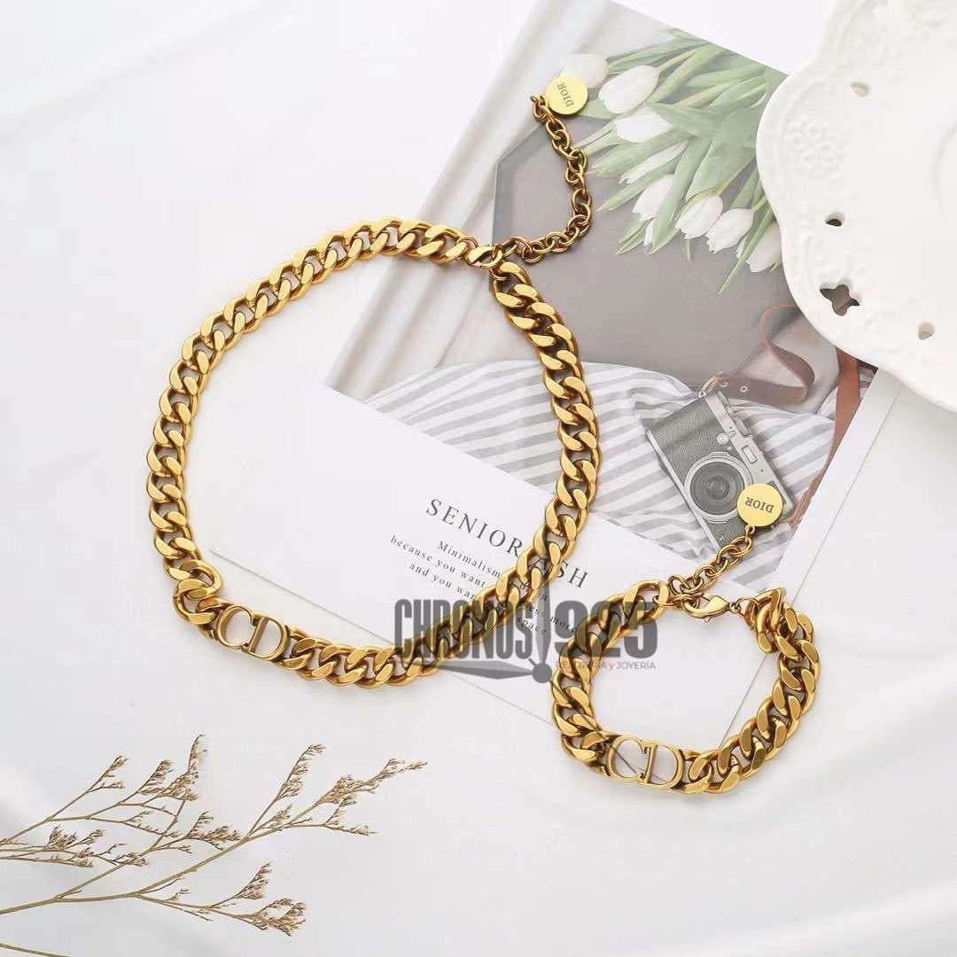Collar y pulsera CD