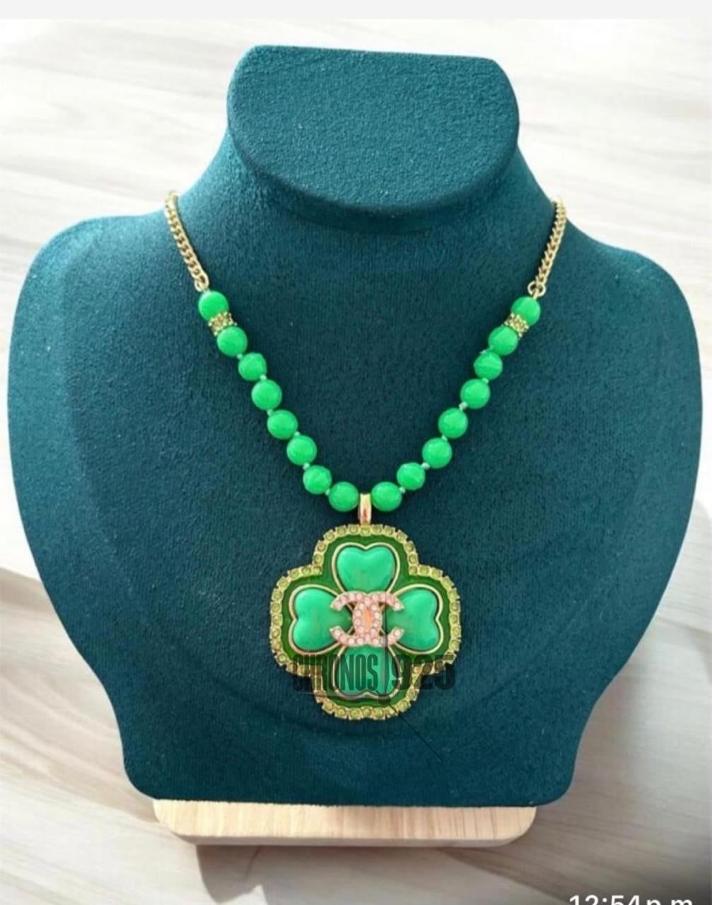 Collar Chanel